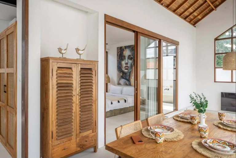 Beautifully Designed Tropical Villa in the Heart of Berawa, 2-bed villa for rent in Canggu – photo 6 of 15