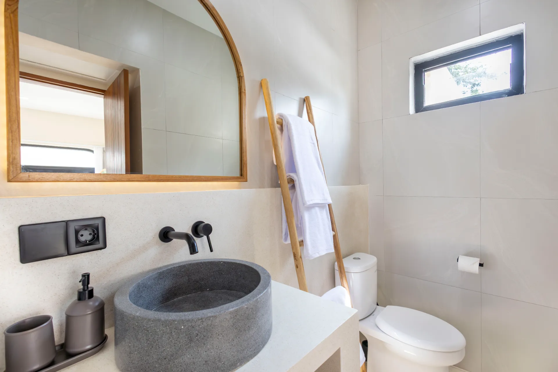 Chic 1BR Apartment 2B for Rent – Near Bingin Beach, 1-bed villa for rent in Uluwatu – photo 3 of 7