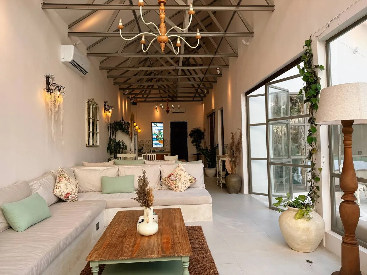 Park 97 - Sunlit Bohemian Villa with Private Pool in Canggu, 2-bed villa for rent in Canggu – photo 9 of 15