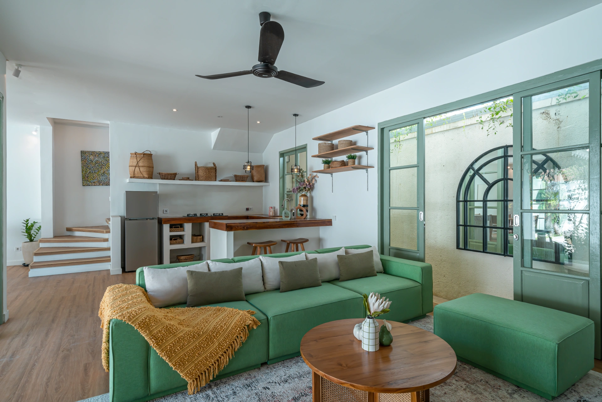 Villa Arjuna - 2 Bedrooms Colonial Tropical Villa in Prime Berawa Location, 2-bed villa for rent in Canggu – photo 4 of 15