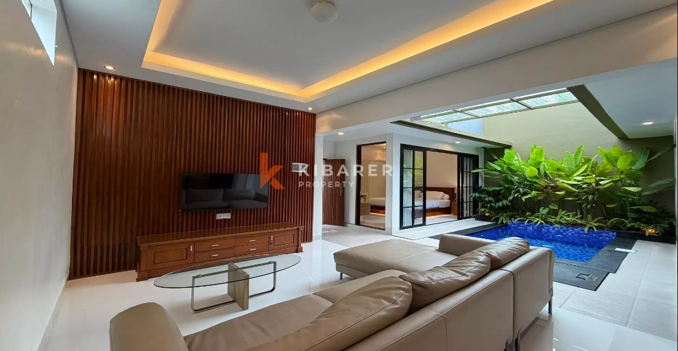 Minimalist Modern Two-Bedrooms Villa with Flexible Living in Kerobokan, 2-bed villa for rent in Seminyak – photo 4 of 14