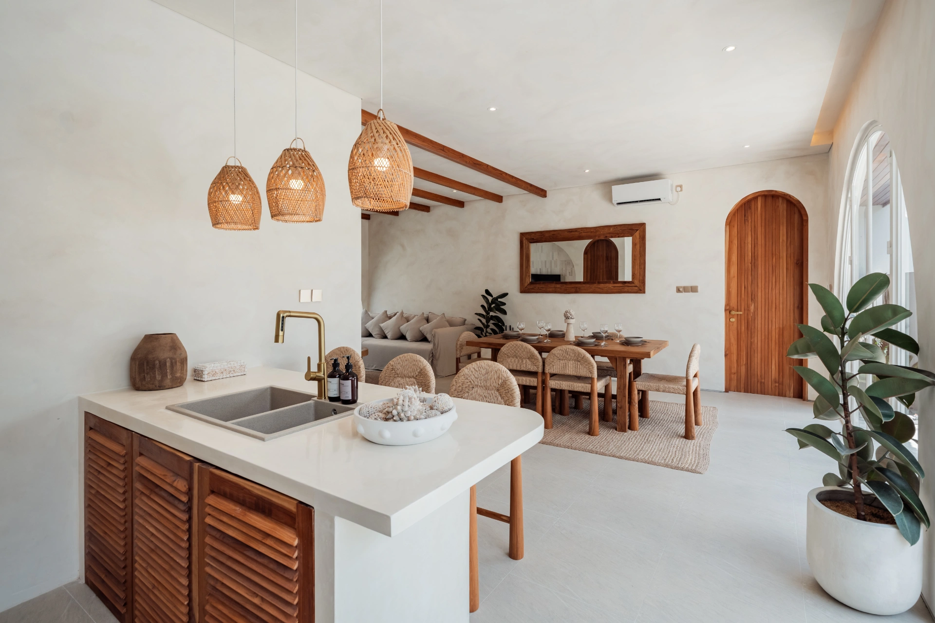 Brand-New 2BR Villa in Berawa – Prime Location, Quiet Surroundings, 2-bed villa for rent in Canggu – photo 3 of 15