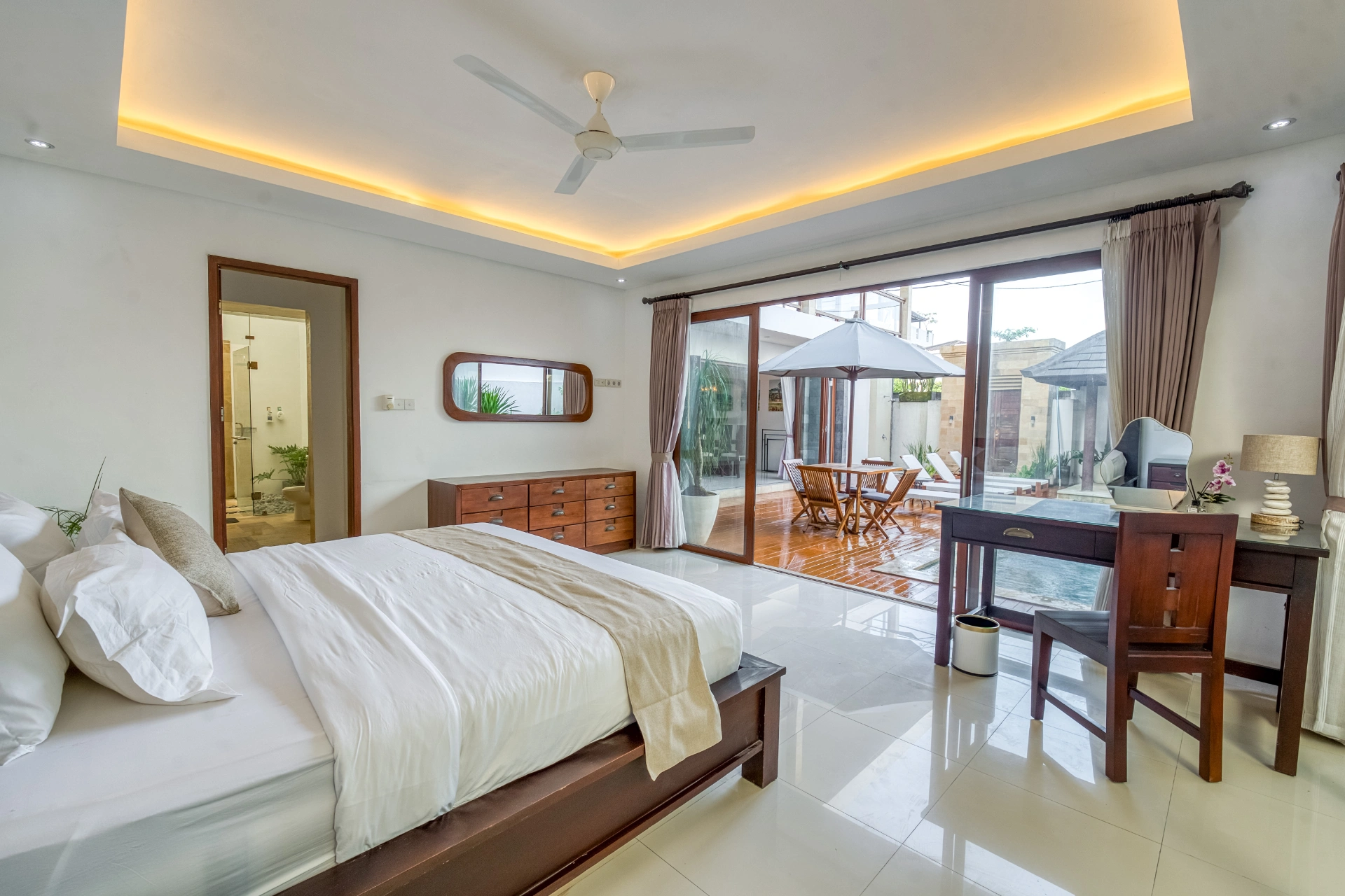 Luxury Family Villa By Local Property Team, 4-bed villa for rent in Canggu – photo 14 of 15