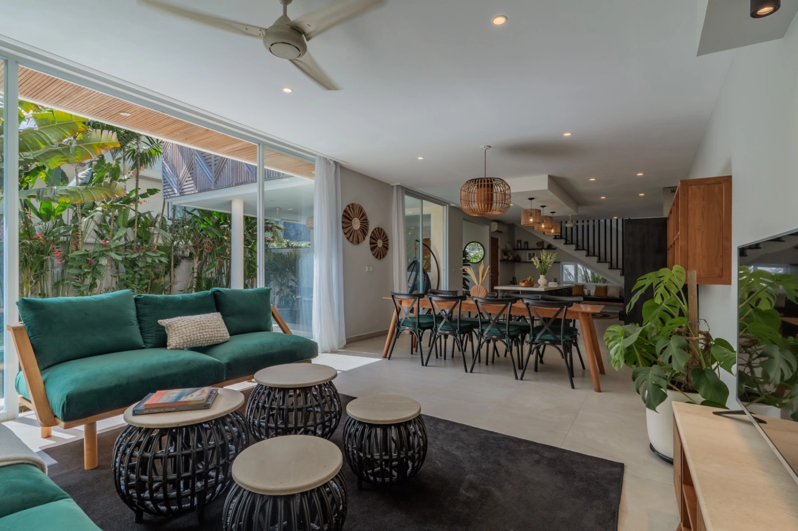 Contemporary Beautiful 3 Bedrooms Villa with Rice Fields View, 3-bed villa for rent in Canggu – photo 5 of 12