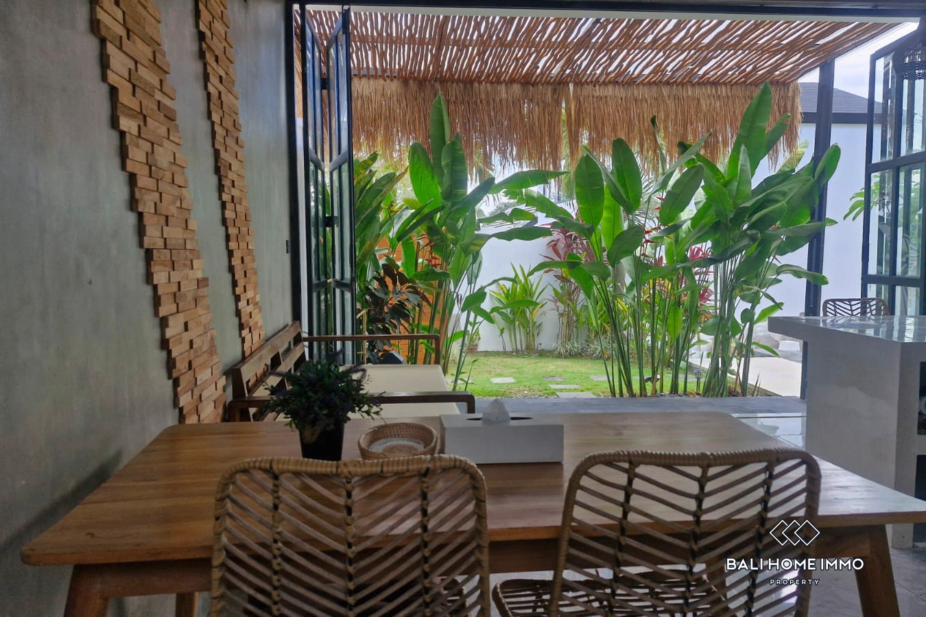 2 Bedroom villa for rent in Tumbak Bayuh Bali, 2-bed villa for rent in Pererenan – photo 3 of 11