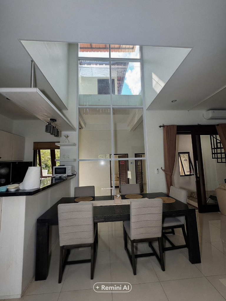 3BR Rooftop Jacuzzi BoltokVilla Near Melasti Beach, 3-bed villa for rent in Kuta – photo 5 of 15