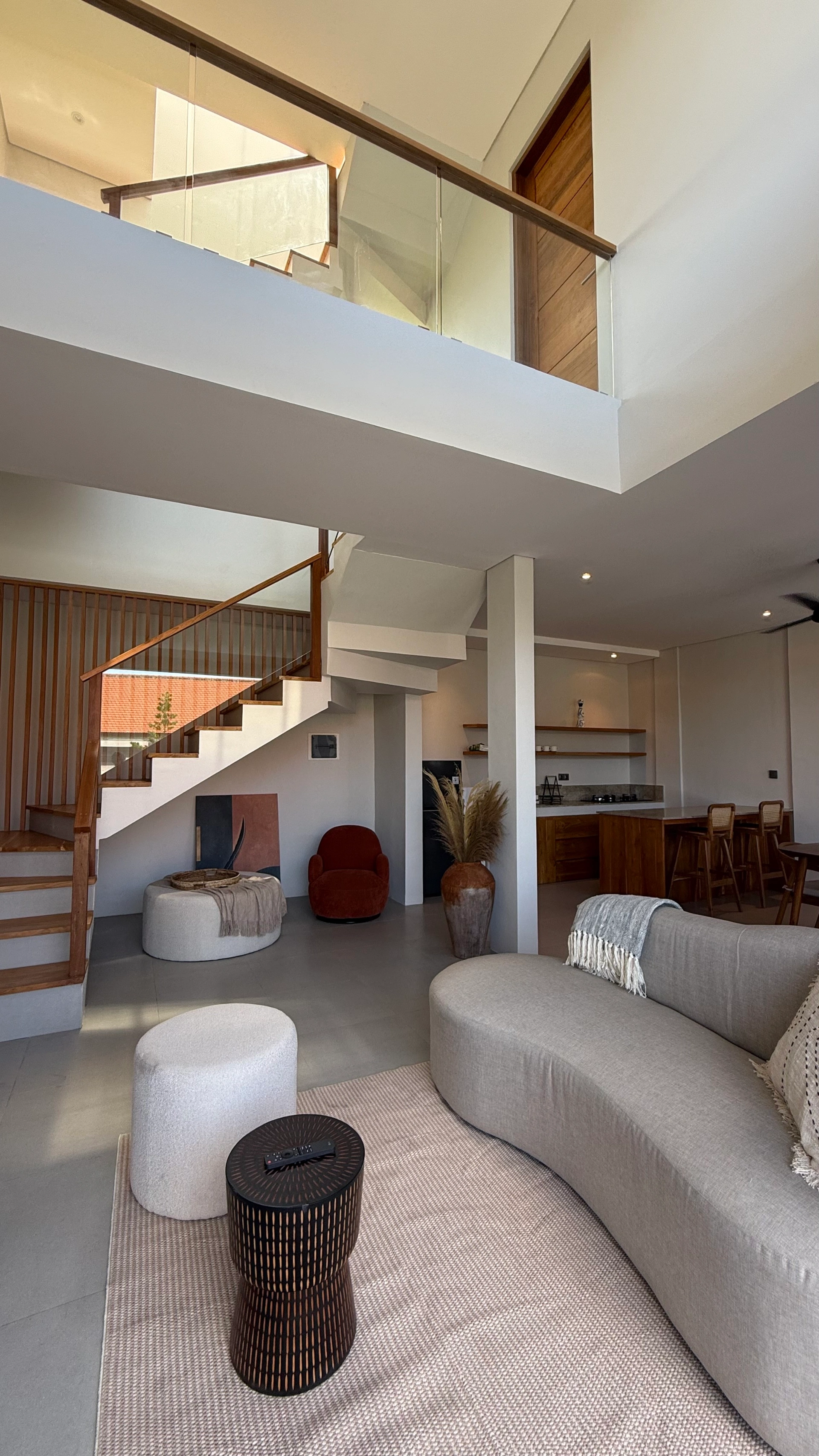 3-Bedroom Villa with Rooftop and Private Pool in Cemagi, 3-bed villa for rent in Seseh – photo 2 of 10