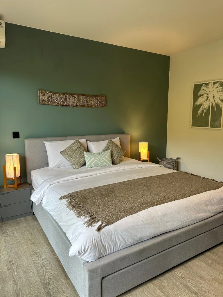 Spacious 6BR Villa w/ Rooftop Patio and Ocean Views, 6-bed villa for rent in Uluwatu – photo 14 of 15