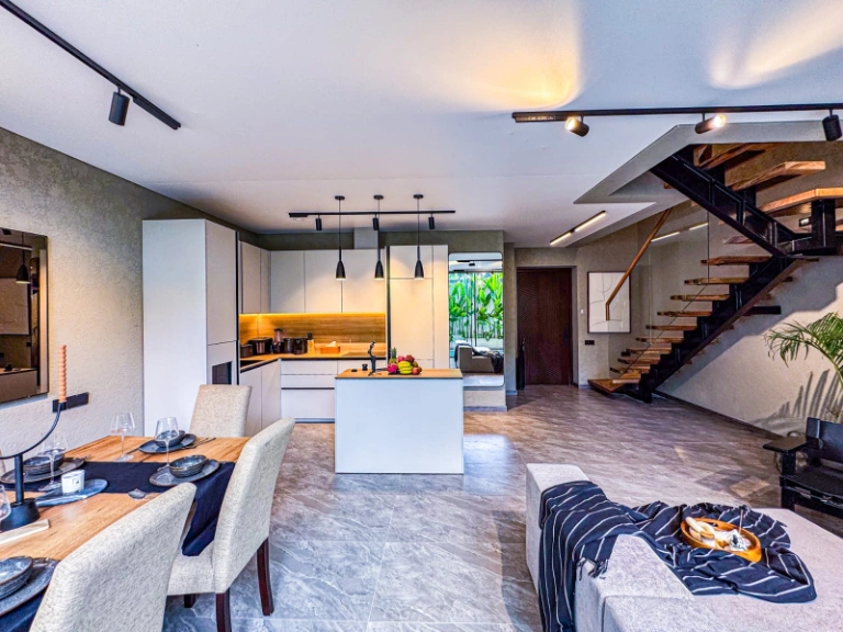 Luxury Loft 2 Bedroom Townhouse in Umalas, 2-bed villa for rent in Canggu – photo 15 of 15