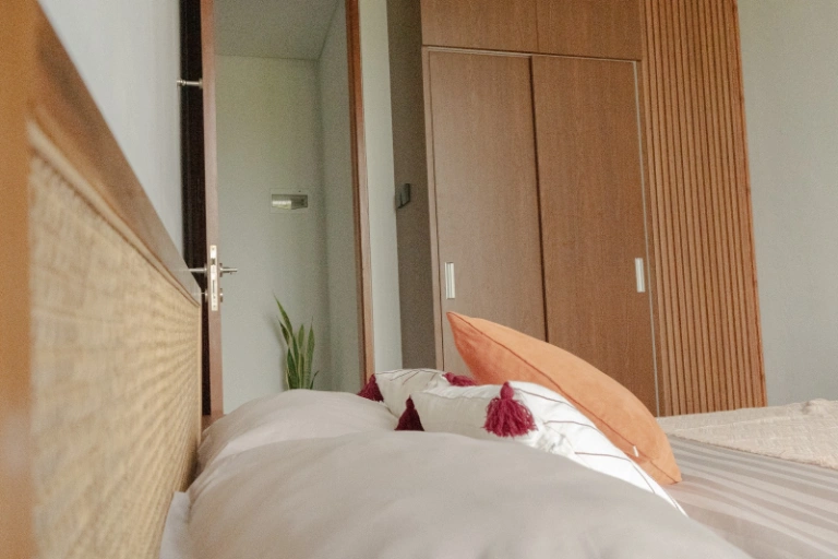 New 3 Bedroom Villa in Ungasan Uluwatu with Ocean and GWK View, 3-bed villa for rent in Uluwatu – photo 9 of 15