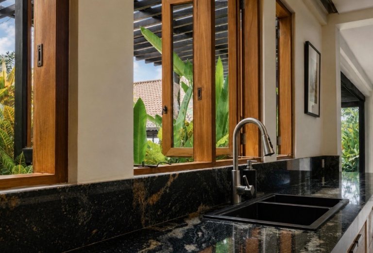Private 4-Bedroom Villa in Kaba-Kaba, Bali | Quiet, luxurious living, 4-bed villa for rent in Seseh – photo 11 of 15