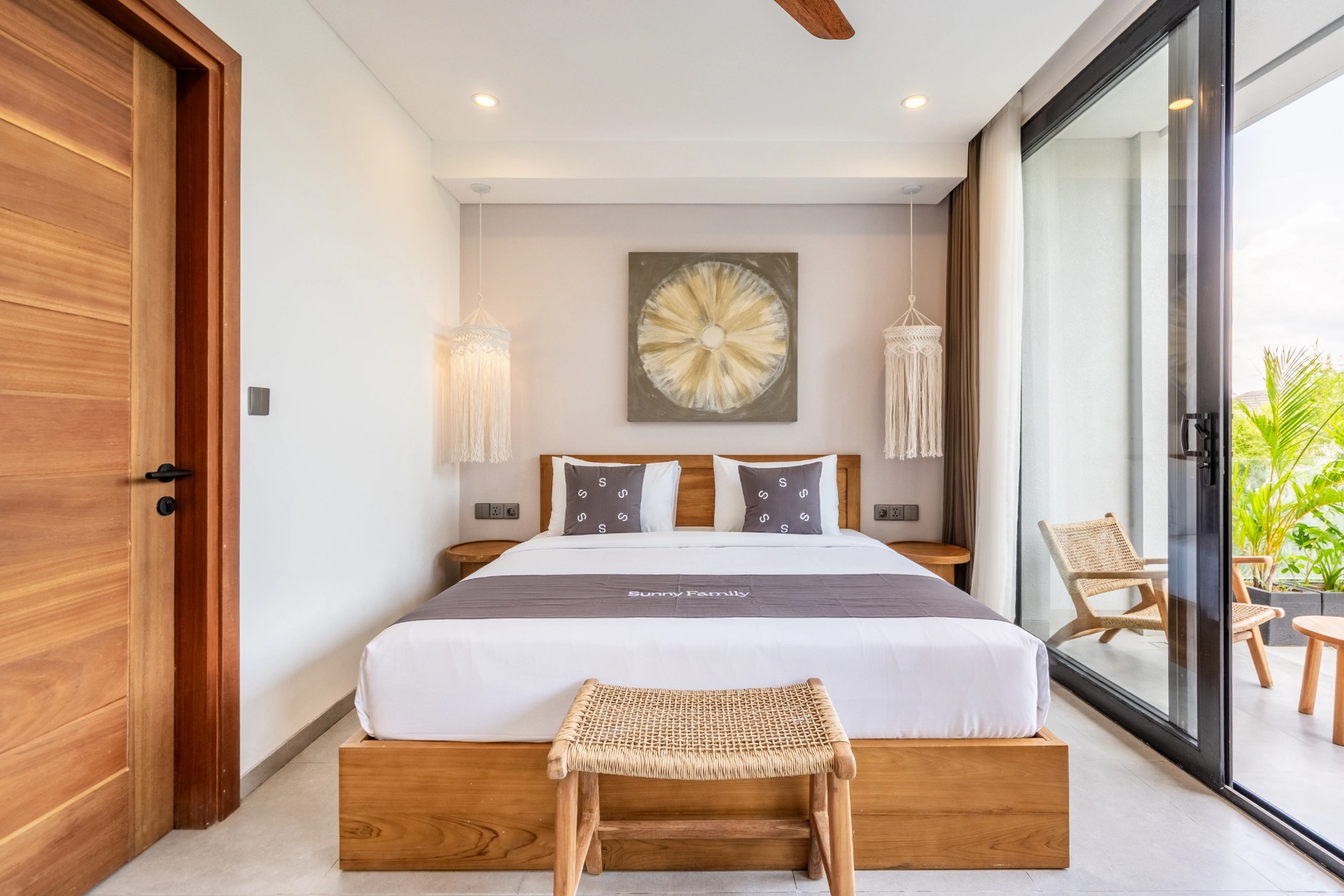 Sunny Muse Balcony - 1 Bedroom Suite with Terrace, 1-bed villa for rent in Canggu – photo 13 of 15