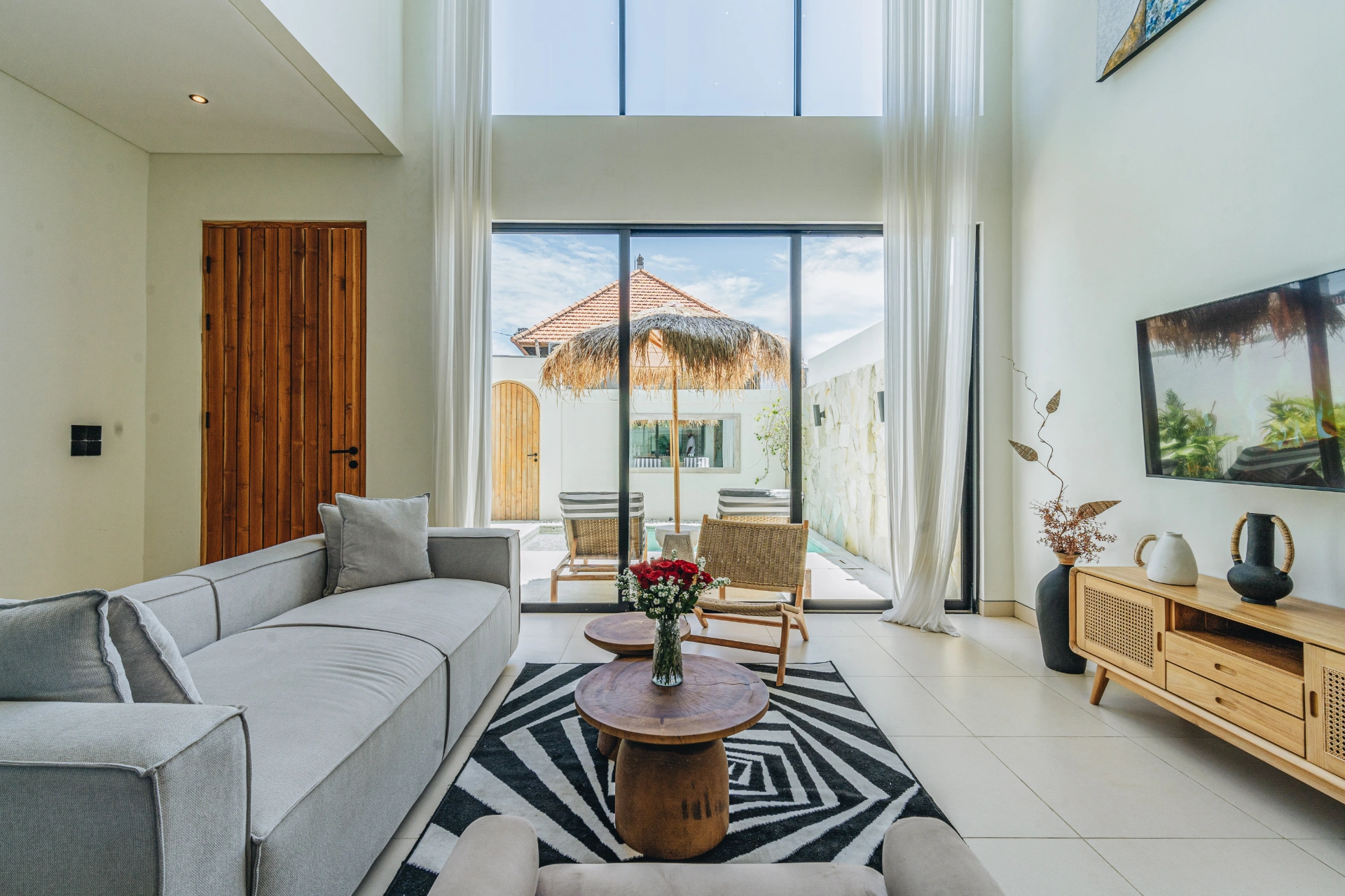Stylish 2BR Private Pool Villa • 5 Min to Batu Bolong Beach, 2-bed villa for rent in Canggu – photo 3 of 15