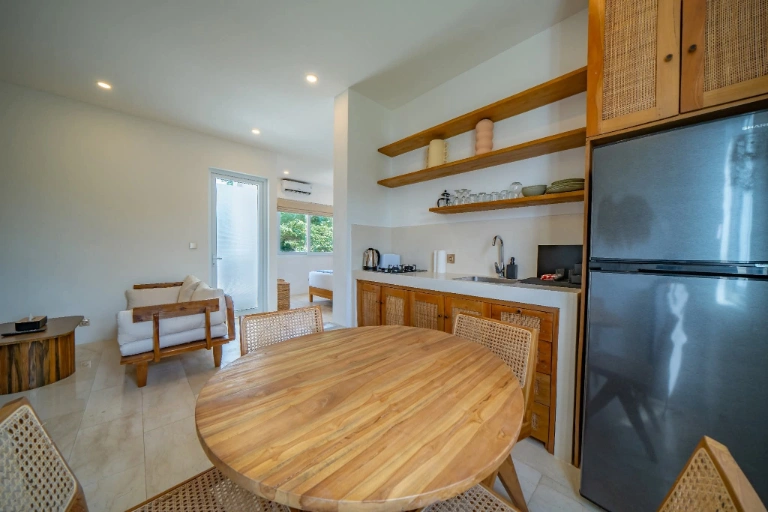 Apartement For Rent 1 Bed In Batu Bolong,Canggu Bali, 1-bed villa for rent in Canggu – photo 4 of 15