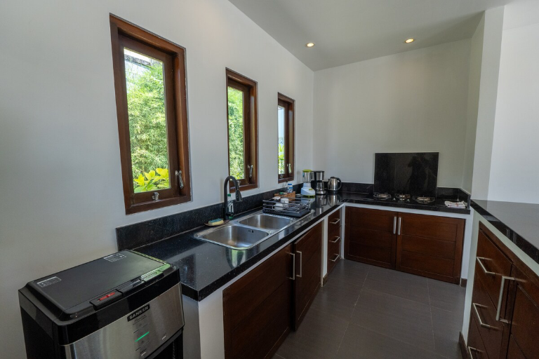Villa Picasso - 4BR | Private Swimming Pool - 10 min from Melasti beach, 4-bed villa for rent in Uluwatu – photo 14 of 15