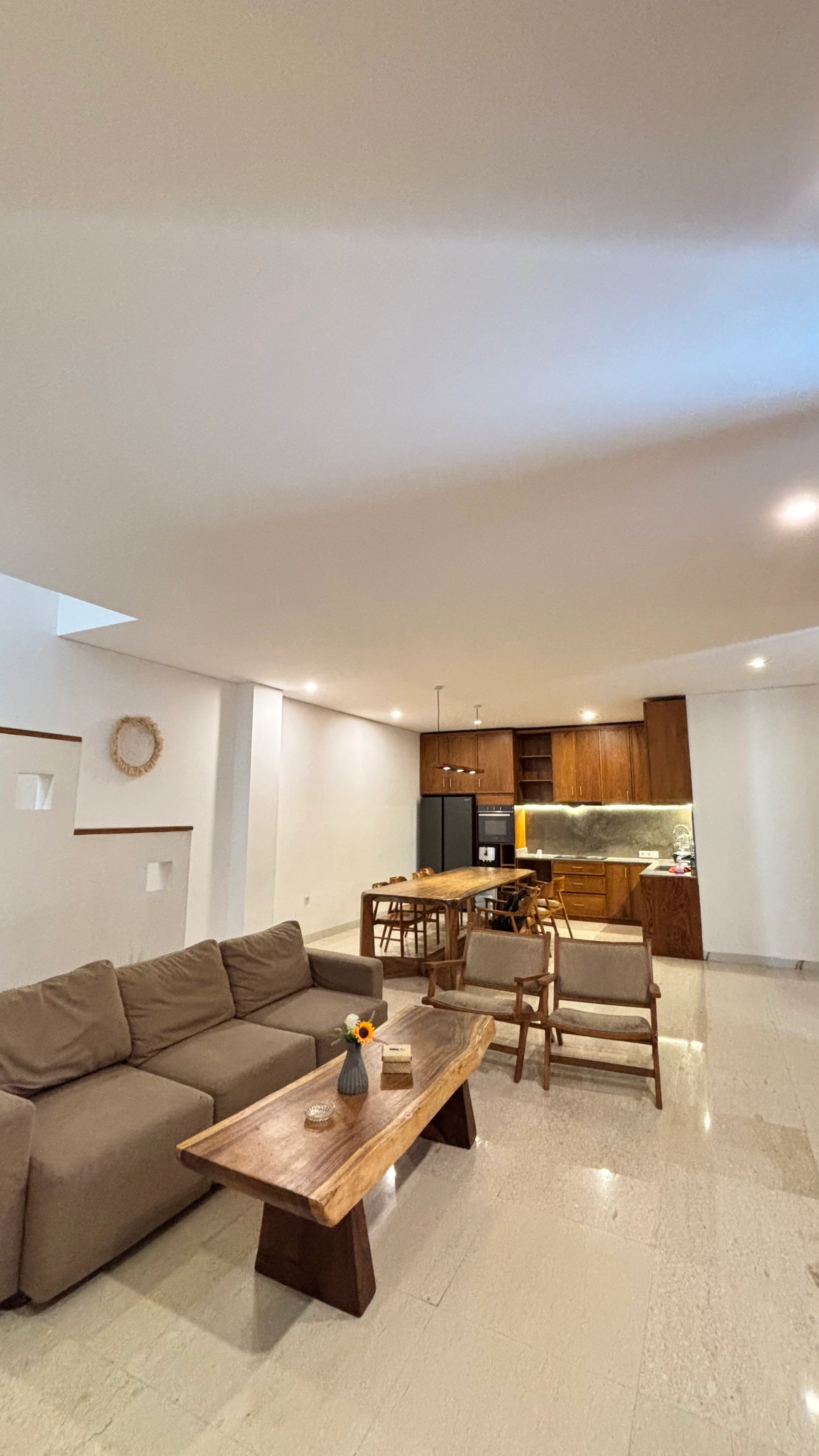 Spacious 4BR Villa for Rent in Prime Berawa, 4-bed villa for rent in Canggu – photo 14 of 14