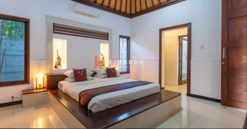 Tropical Hideaway - Expansive 5BR Villa in Seminyak's Golden Triangle, 5-bed villa for rent in Seminyak – photo 8 of 14