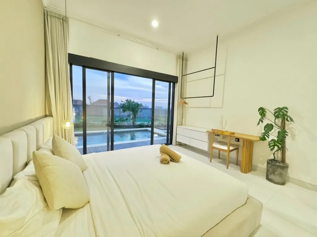 3BR Minimalist Villa with Rice Field View, The R Villa Ranakah, 3-bed villa for rent in Pererenan – photo 11 of 15