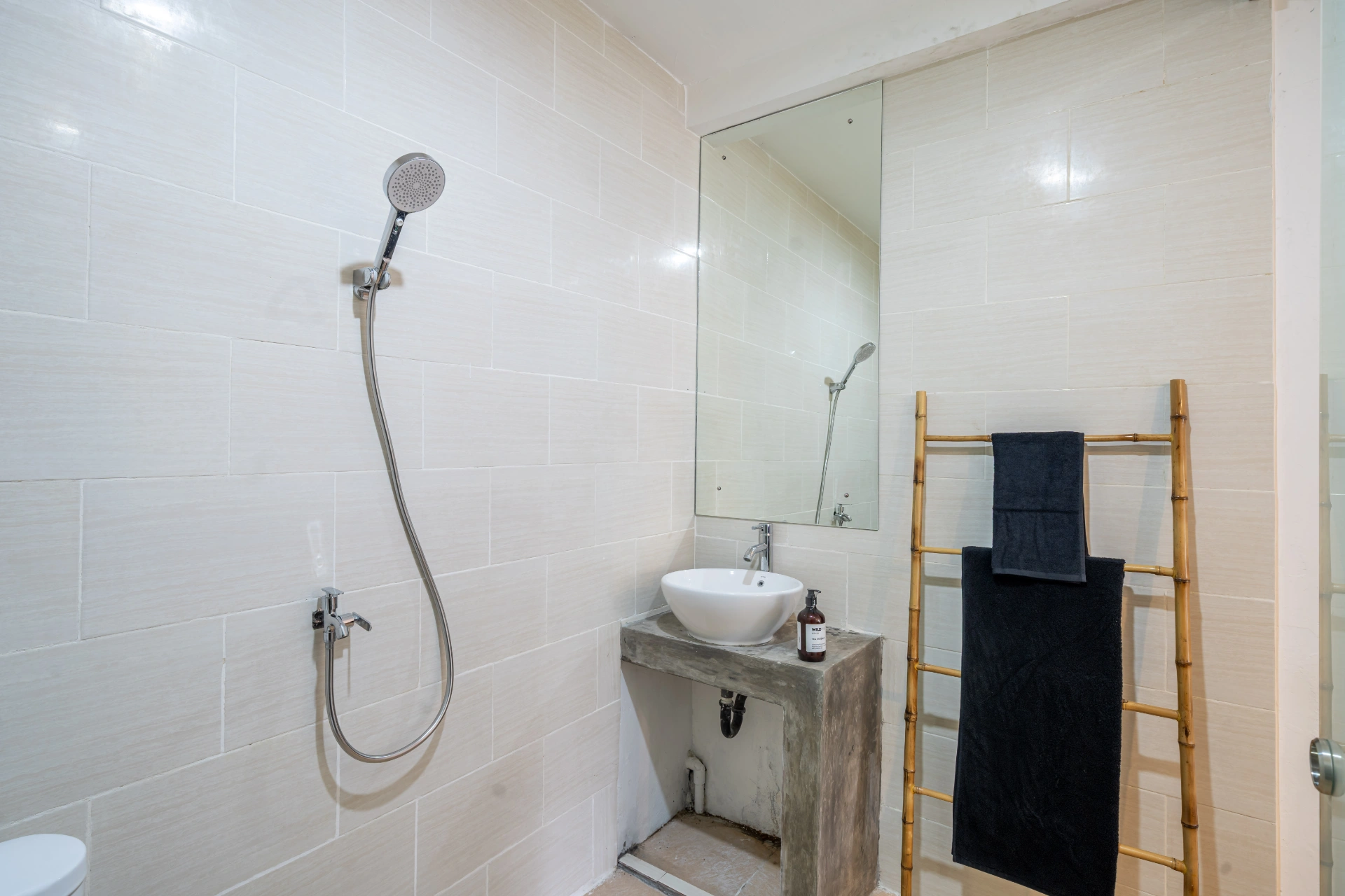 This Is The Bali Life People Move Here For, 3-bed villa for rent in Canggu – photo 7 of 15