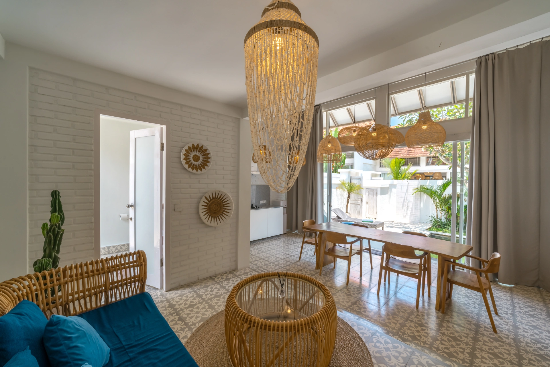 White Loft Canggu: 1BR Central Oasis in Canggu, 1-bed villa for rent in Canggu – photo 14 of 15