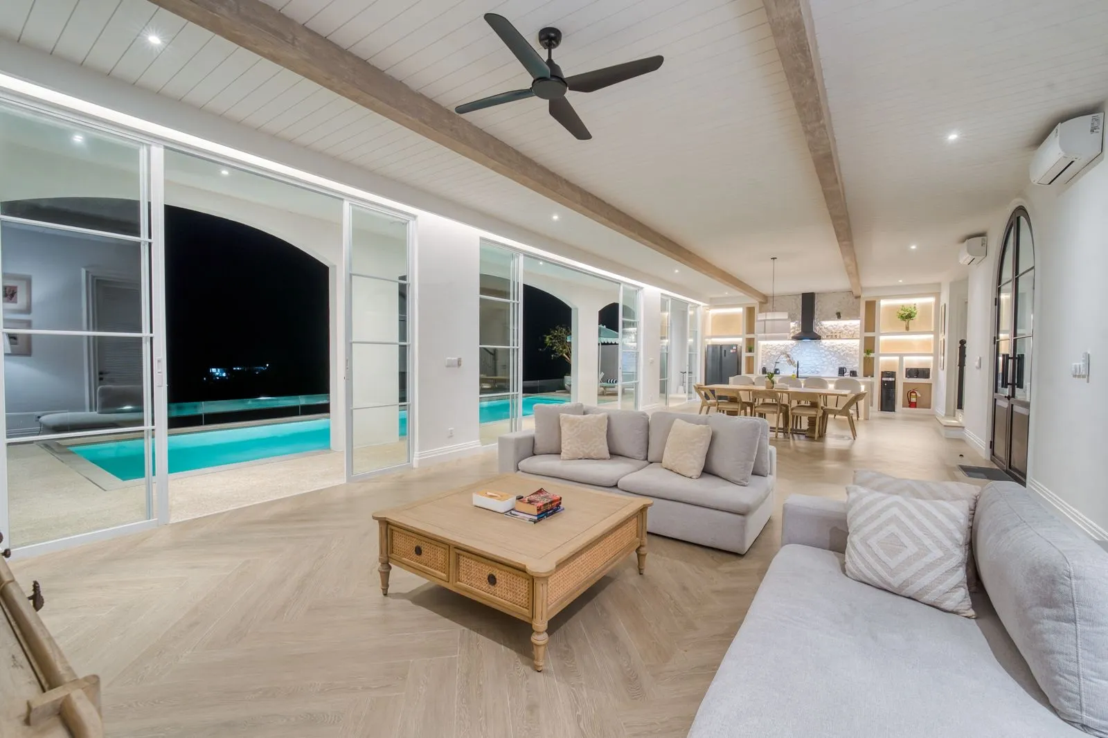 Villa For Rent 4 Bed In Ungasan,South Kuta Bali, 4-bed villa for rent in Uluwatu – photo 6 of 15