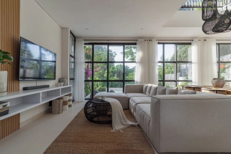 Monthly Rent - Canggu- Tranquil Modern 2 Bedrooms Villa with Rice Field View, 2-bed villa for rent in Canggu – photo 3 of 12