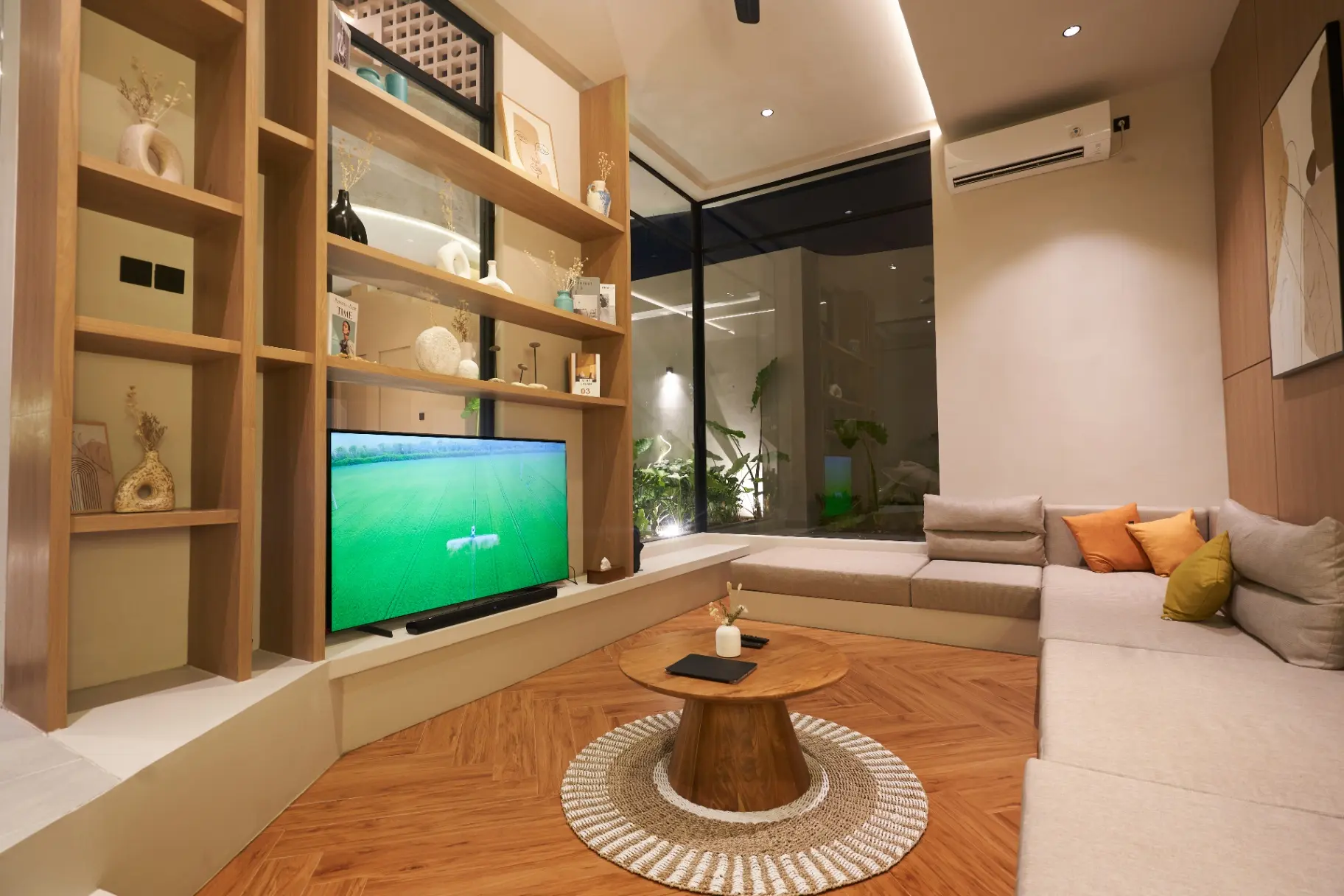 Refined 3BR Villa w/ Jacuzzi and Sunset Views, 3-bed villa for rent in Canggu – photo 9 of 13