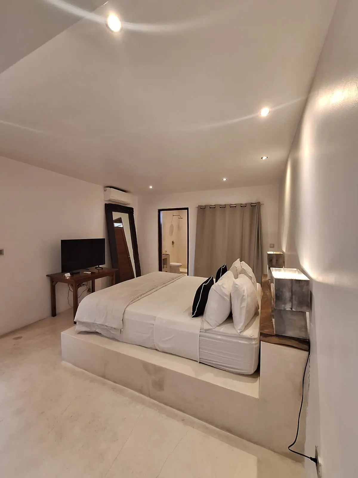 2 Bedrooms Villa Pererenan, 2-bed villa for rent in Pererenan – photo 12 of 15