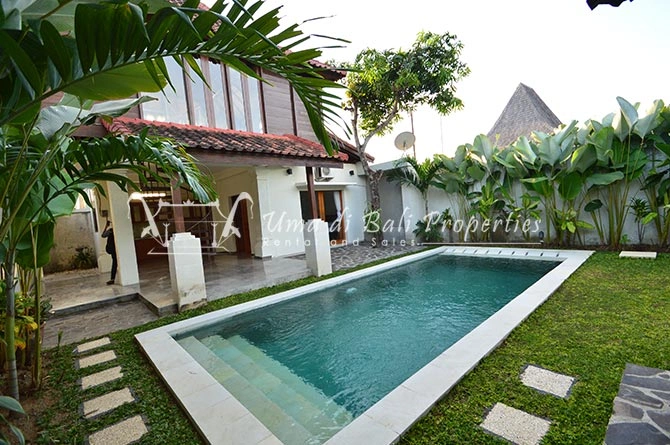 2BR Villa for Rent at Kerobokan, Bali, 2-bed villa for rent in Canggu – photo 2 of 15