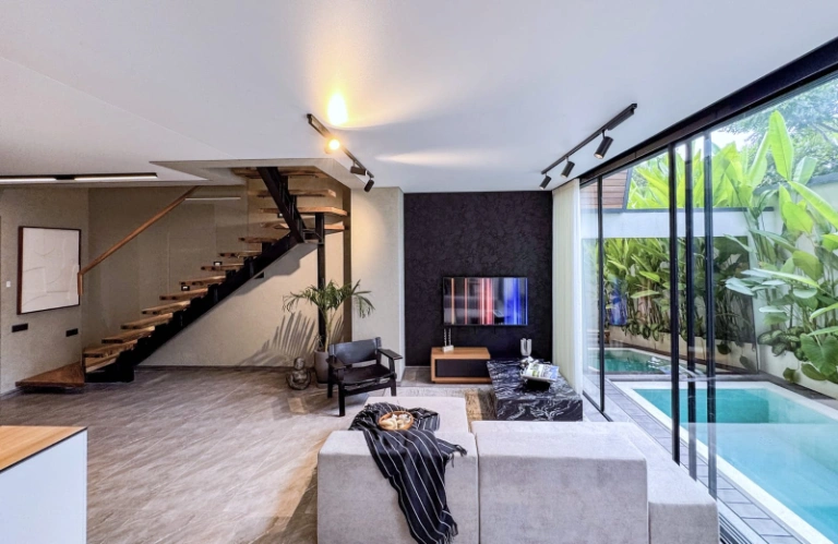 Luxury Loft 2 Bedroom Townhouse in Umalas, 2-bed villa for rent in Canggu – photo 2 of 15