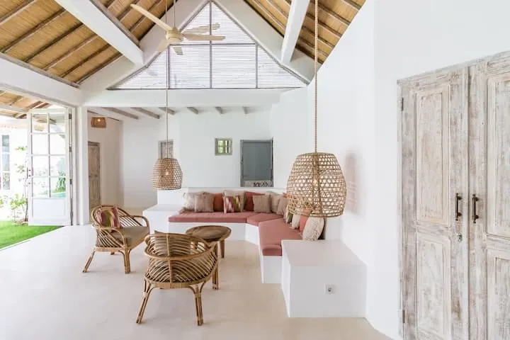 Villa For Rent 4 Bed In Bumbak,Umalas Kerobokan, 4-bed villa for rent in Canggu – photo 12 of 15