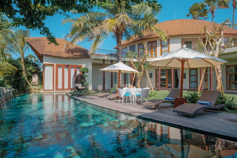 Villa for Rent in Umalas Bali, 4-bed villa for rent in Canggu – photo 15 of 15
