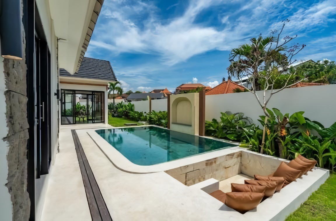 3-Bedroom Villa with Garden & Pool in Dalung, 3-bed villa for rent in Canggu – photo 5 of 15