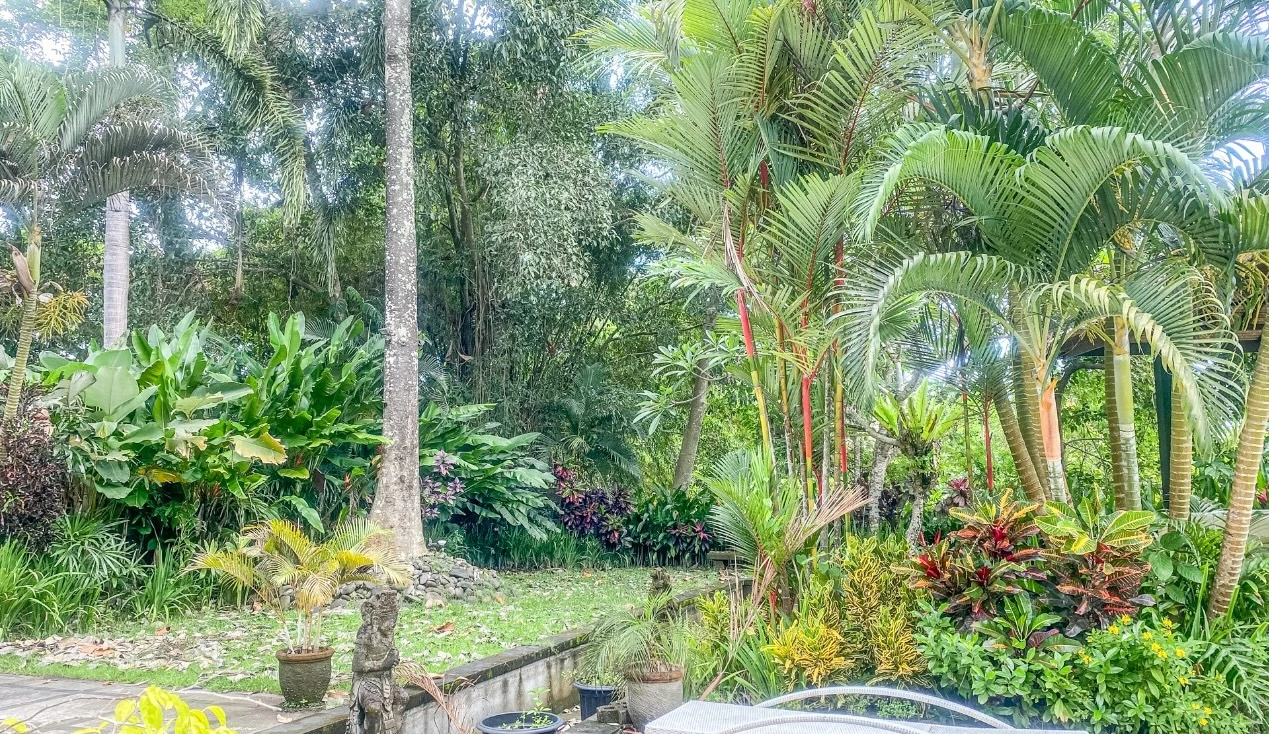 Villa Tumbak Bayuh–5 Bedroom Villa with Expansive Garden & Pool in Tumbak Bayuh, 5-bed villa for rent in Pererenan – photo 9 of 15