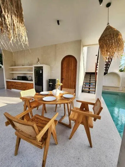 3 Bedroom Modern Villa in Berawa, 3-bed villa for rent in Canggu – photo 2 of 15