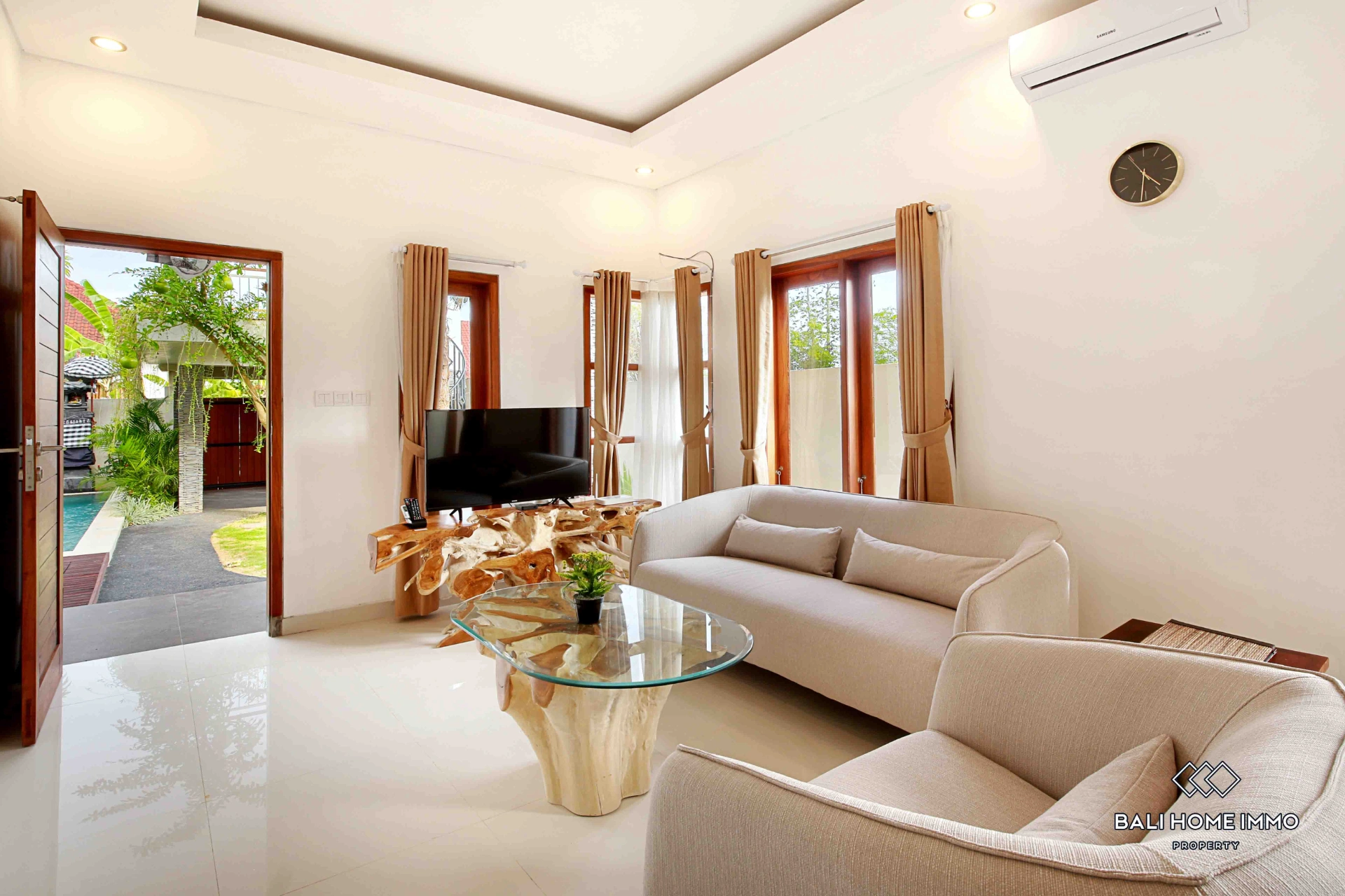 Peaceful 3 Bedrooms Villa for Yearly and Monthly Rental in Ungasan, 3-bed villa for rent in Uluwatu – photo 6 of 15