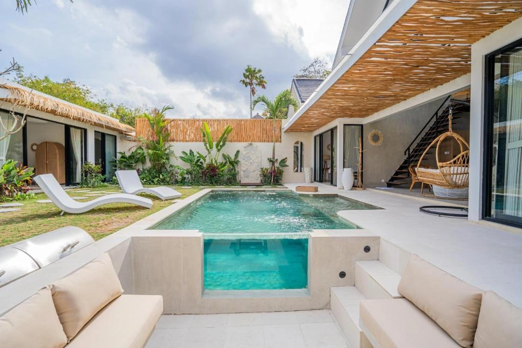 3 Bedroom Villa in Kerobokan, 3-bed villa for rent in Canggu – photo 7 of 15