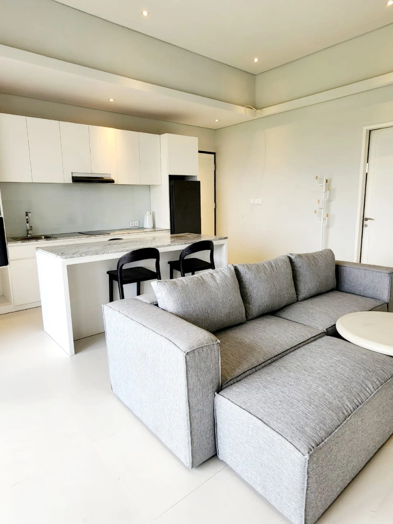Modern 1 Bedroom Apartment in Prime Berawa, 1-bed villa for rent in Canggu – photo 4 of 15
