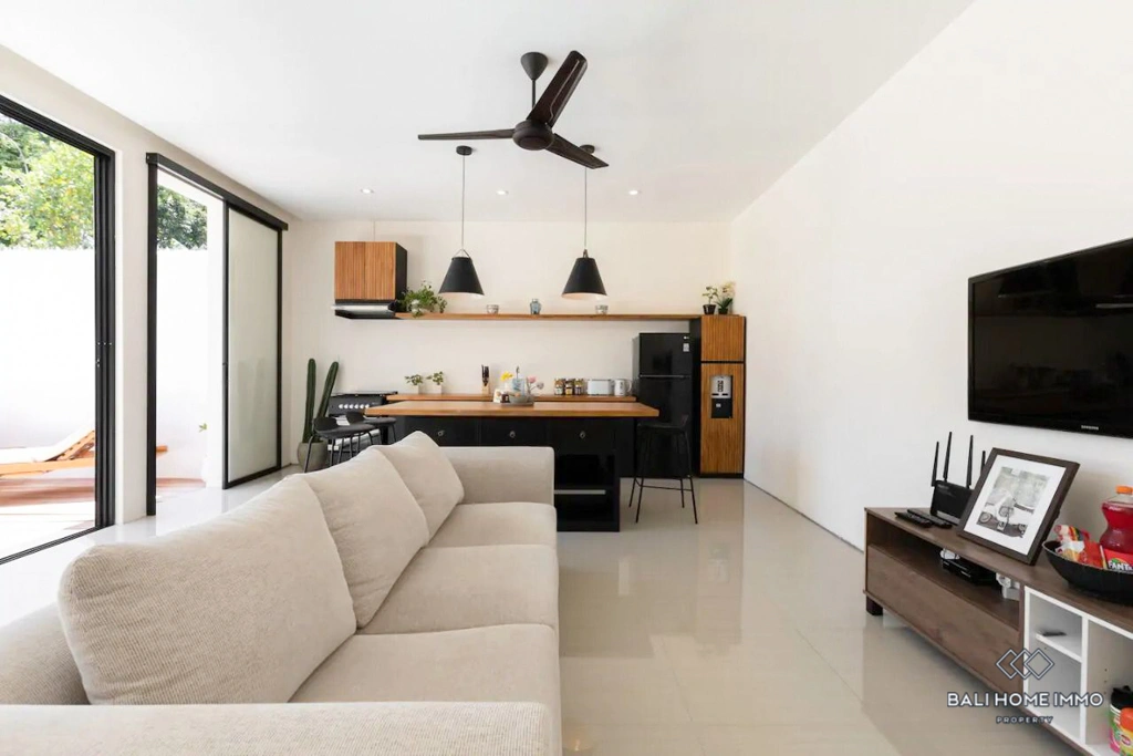 2 Bedroom Villa in Bali Kerobokan, 2-bed villa for rent in Canggu – photo 6 of 7