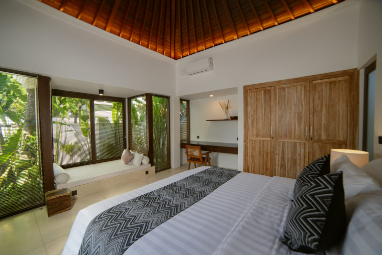 Luxury 4-Bedroom Private Pool Villa in Ubud, 4-bed villa for rent in Ubud – photo 4 of 15