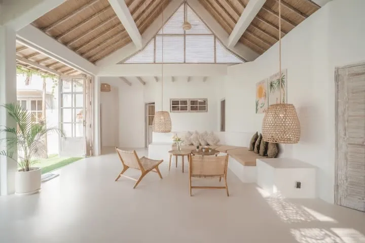 Villa For Rent 4 Bed In Bumbak,Umalas Kerobokan, 4-bed villa for rent in Canggu – photo 8 of 15