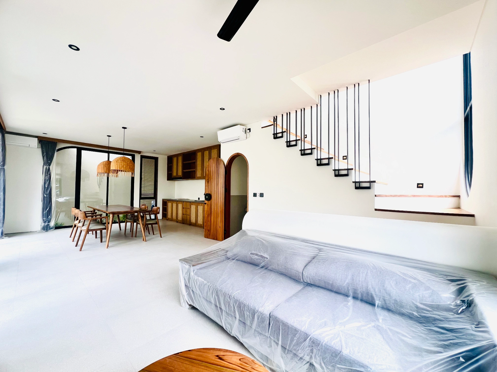 Brand New 2 Bedrooms Villa 2 Minutes Away to Cemagi Beach, 2-bed villa for rent in Seseh – photo 10 of 15
