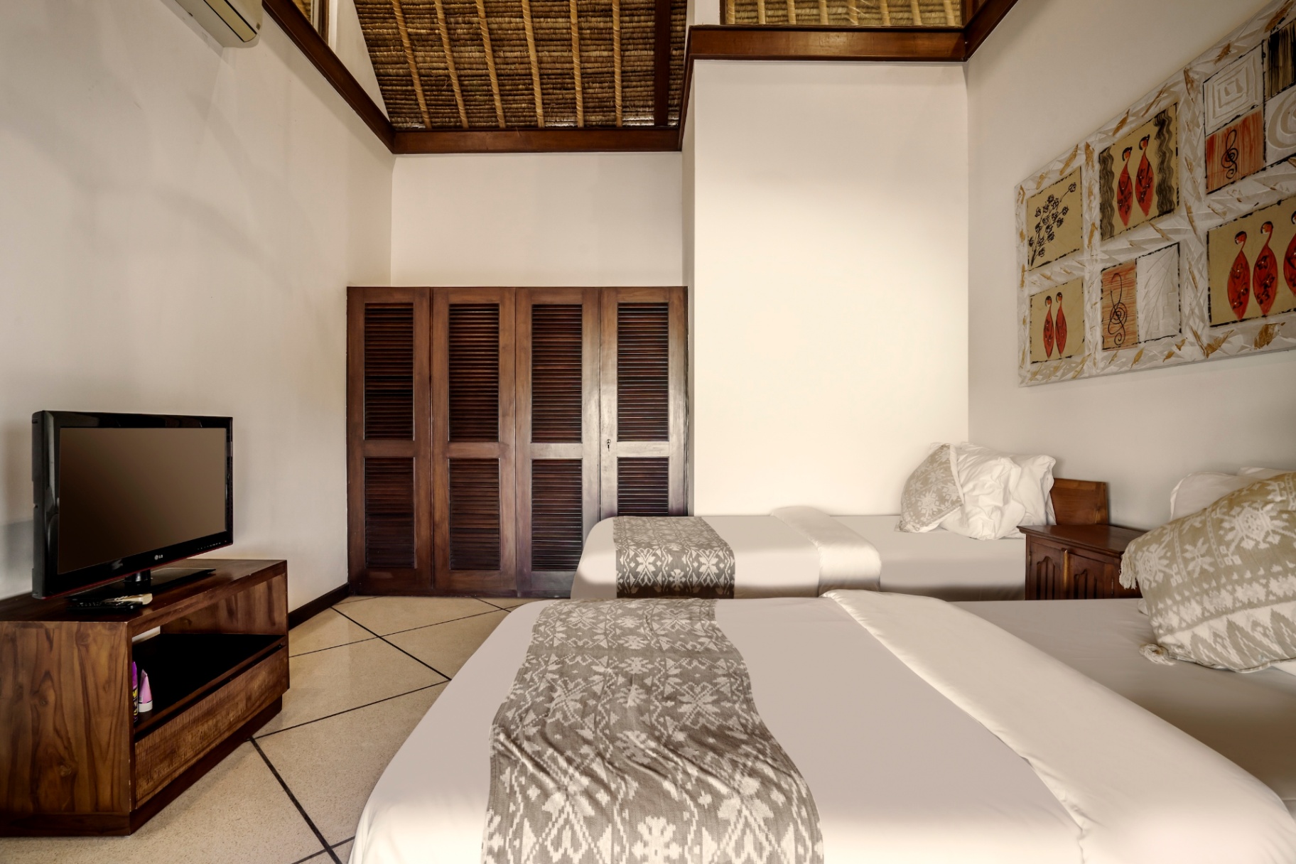 Villa Gading - Stunning 4BD Villa near Seminyak Beach, 4-bed villa for rent in Seminyak – photo 10 of 15