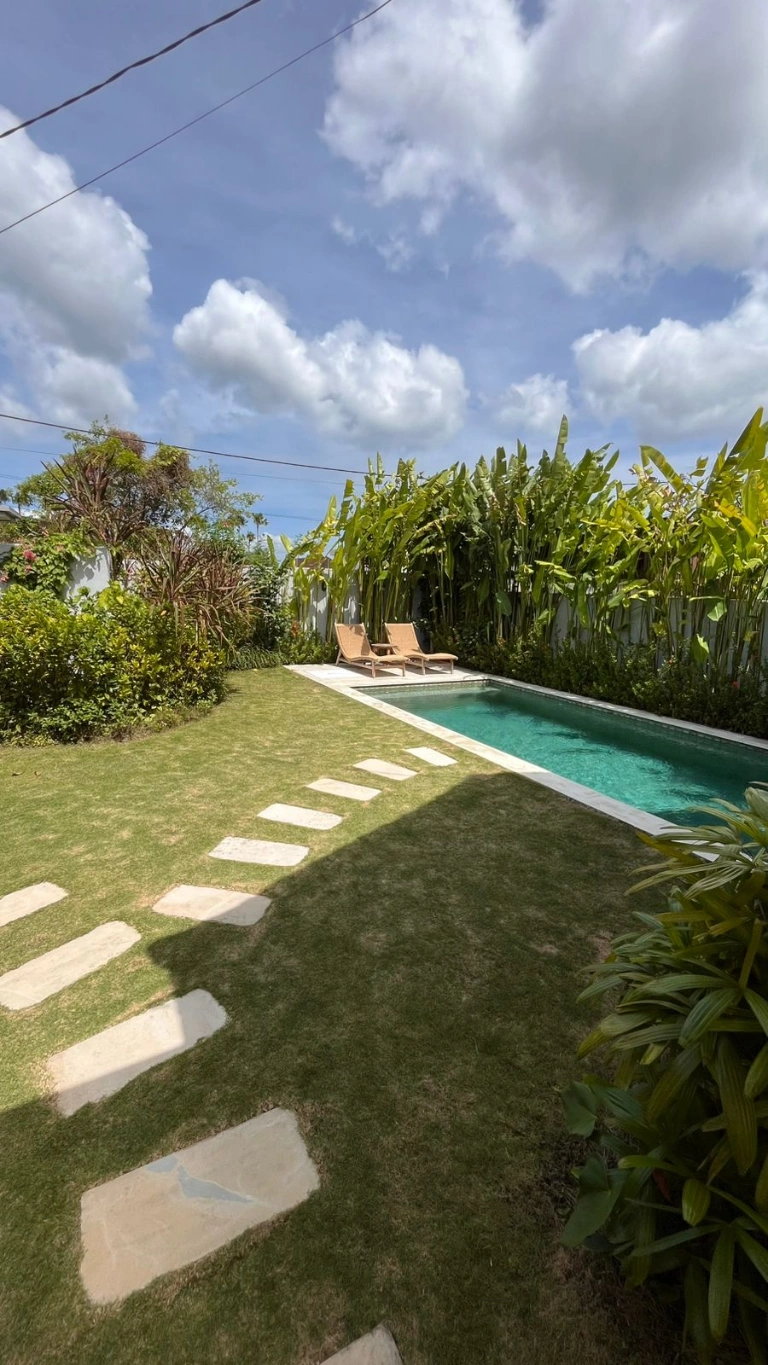Stunning 2BR Villa in Prime Umalas – Private Pool, Lush Garden, 2-bed villa for rent in Seminyak – photo 4 of 9