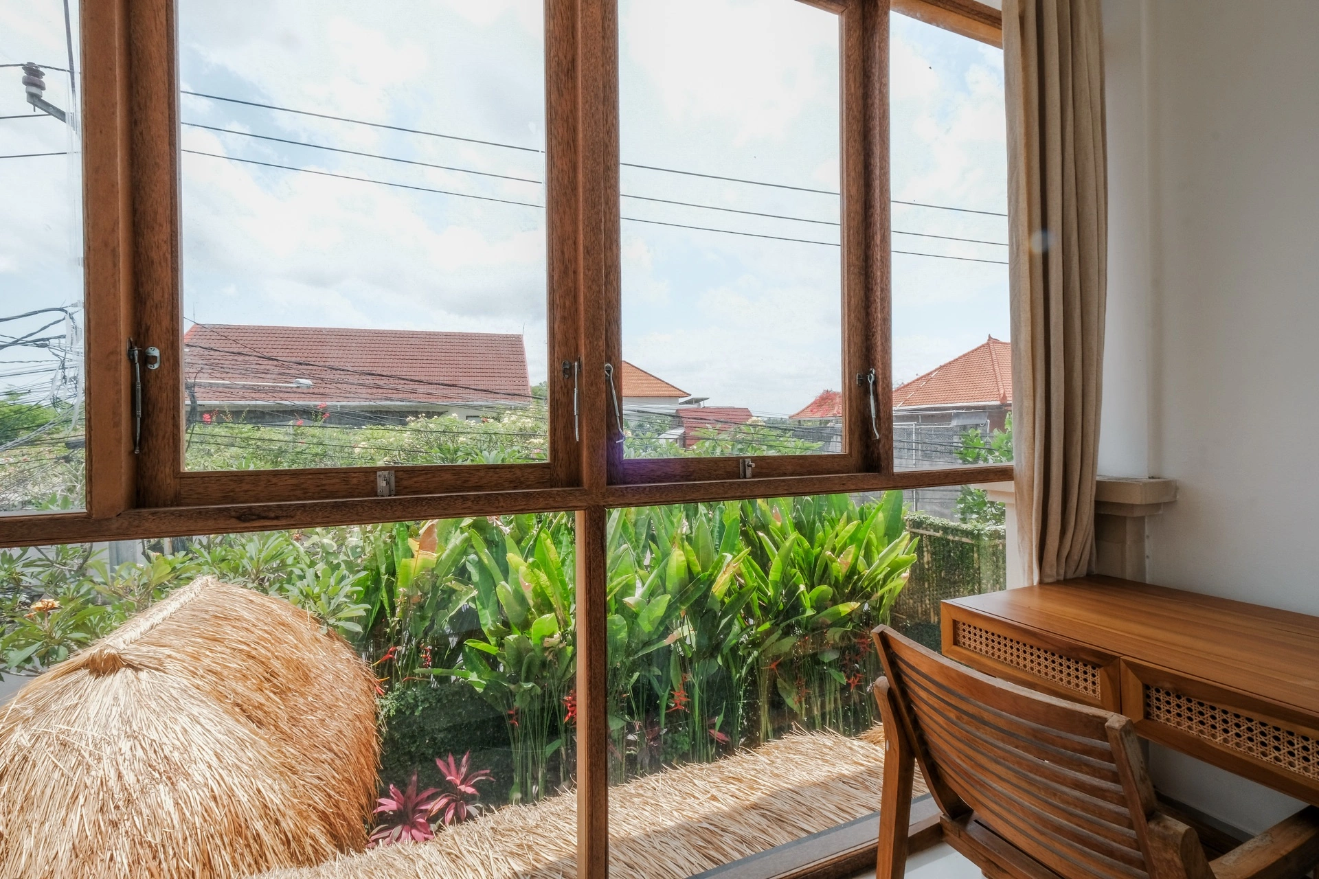 Modern 1BR Townhouse w/ Private Office, 1-bed villa for rent in Pererenan – photo 10 of 11