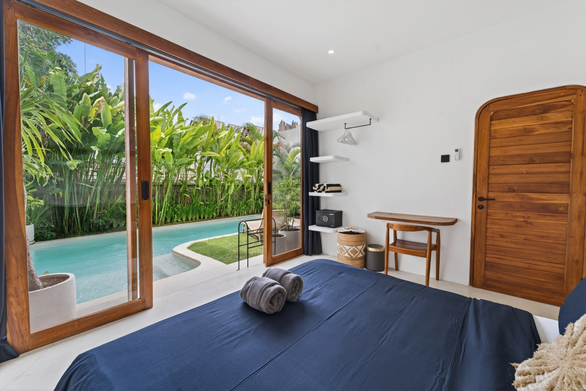 Trinity Villa: Stylish 3BR Retreat in Canggu, 3-bed villa for rent in Canggu – photo 4 of 15