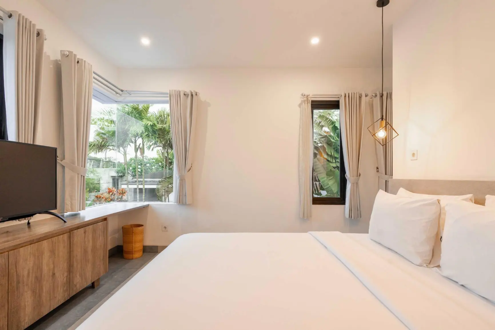 Melasti Villa - Spacious 3BD Villa with Pool Berawa Beach Canggu, 3-bed villa for rent in Canggu – photo 12 of 14