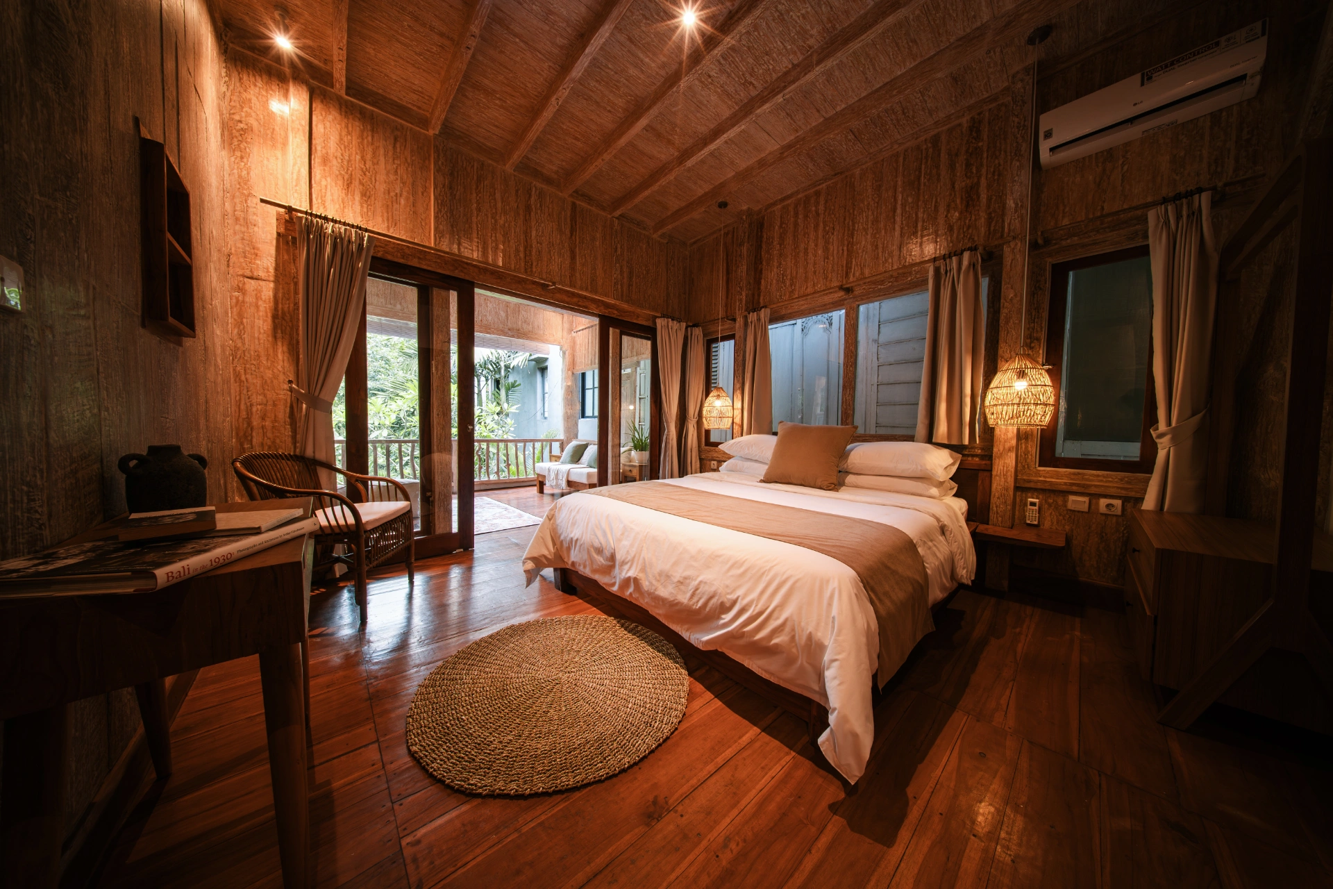 3BR Riverfront Villa with Jungle Views - Pererenan, Canggu, 3-bed villa for rent in Pererenan – photo 3 of 10