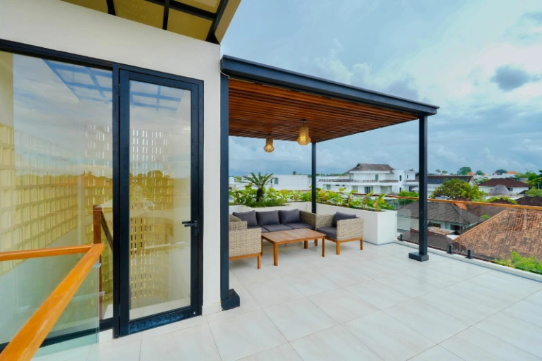 Designer Tropical 3BR Villa with Joglo Pavilion & Rooftop Lounge, 3-bed villa for rent in Canggu – photo 11 of 12