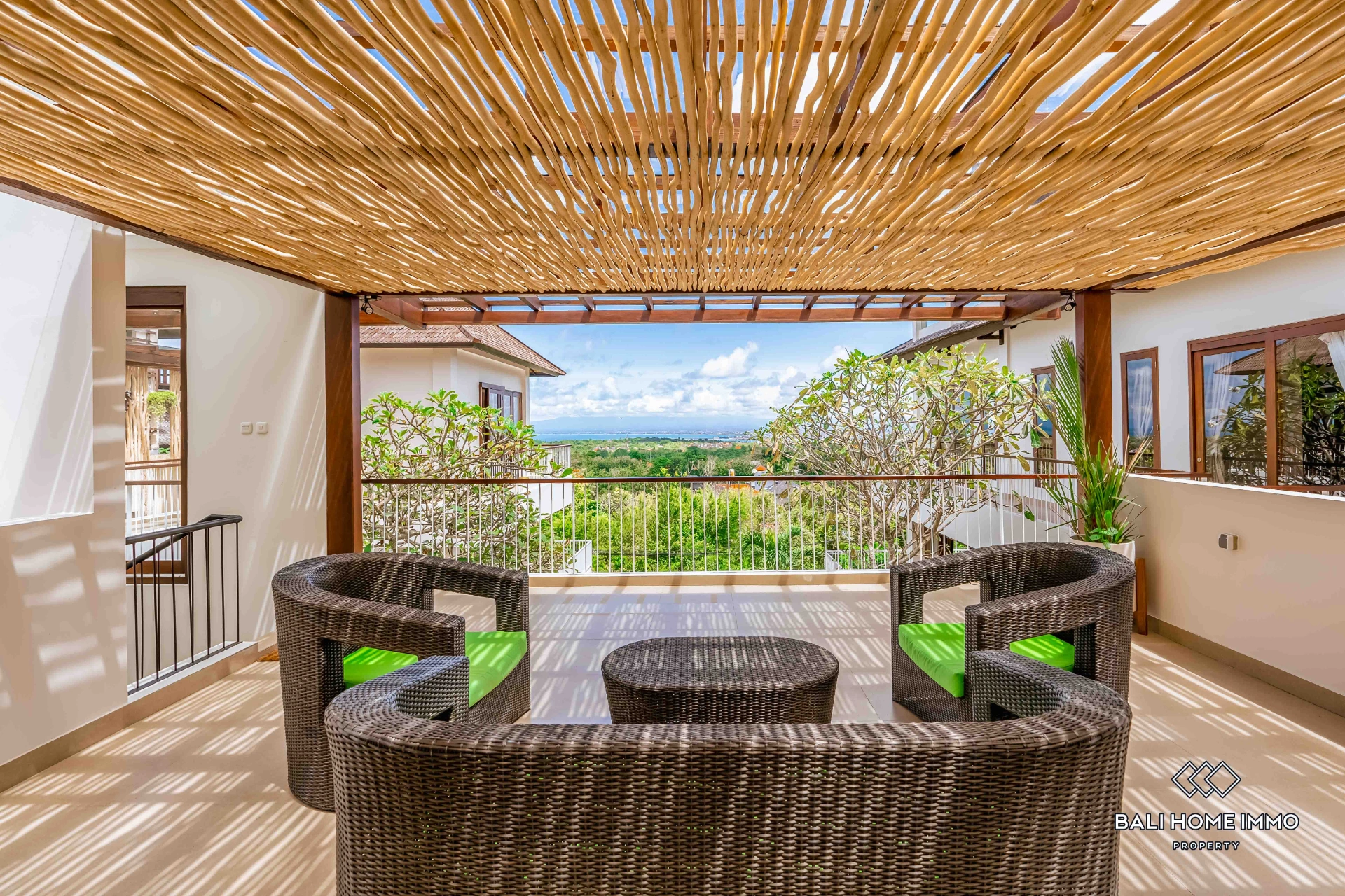 Stunning Ocean View 5 Bedrooms Villa for Rent & Sale in Ungasan, 5-bed villa for rent in Uluwatu – photo 14 of 14